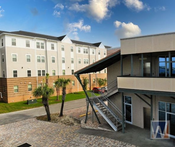 FSU & GCSC Campus Retail/ Office Building -Steps From Seminole Landing : 5102 Collegiate Dr, Panama City, FL 32405